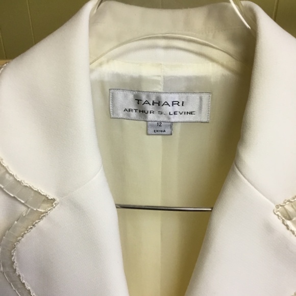 Tahari Arthur Levine Ivory jacket and skirt - Picture 3 of 4